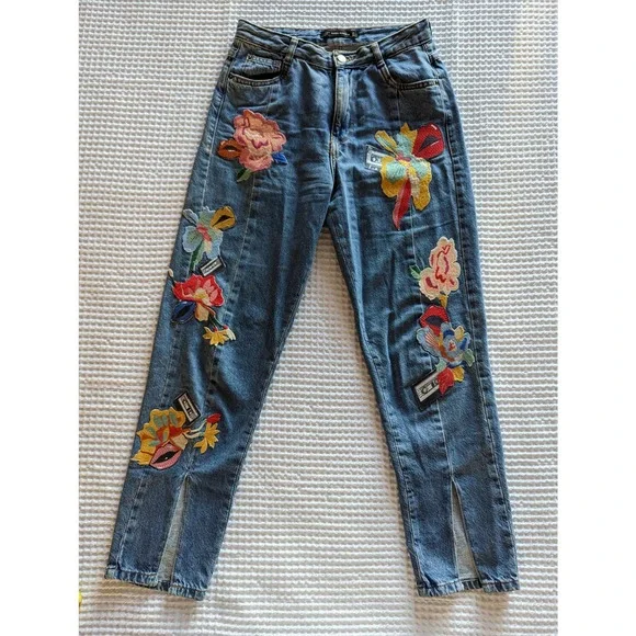 NWOT ZARA Trafaluc Denimwear Floral Embroidered Patch Slit Jeans Size 4 - Picture 13 of 16